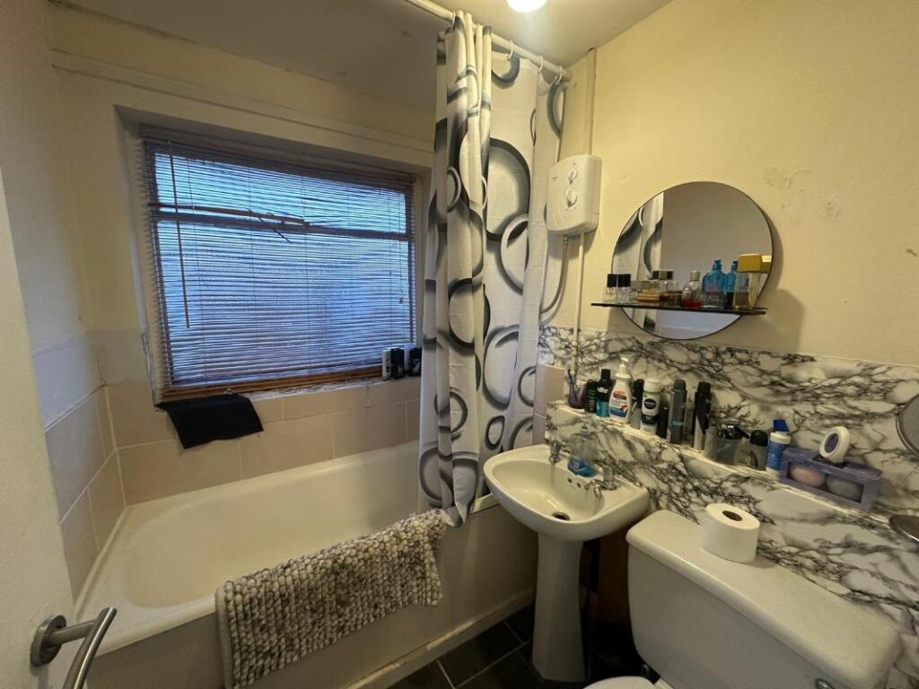 Additional property image - 124 Holly Lane, Erdington, Birmingham, B24 9JX