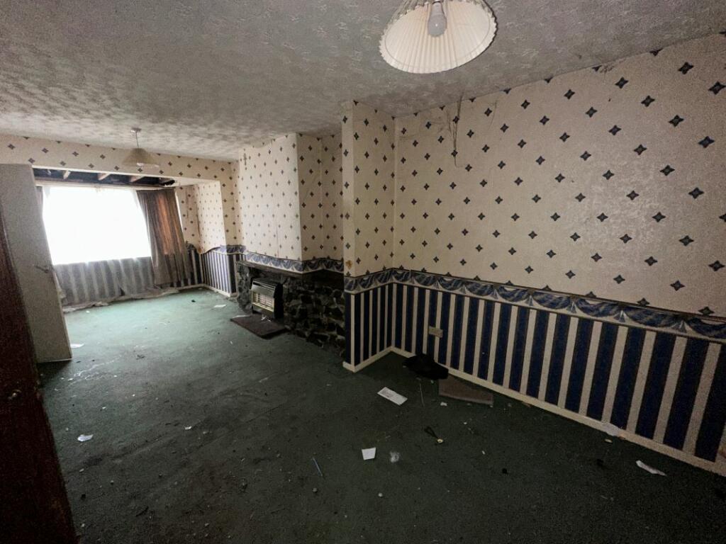Additional property image - 33 Westcroft Grove, Northfield, Birmingham, B38 8AT