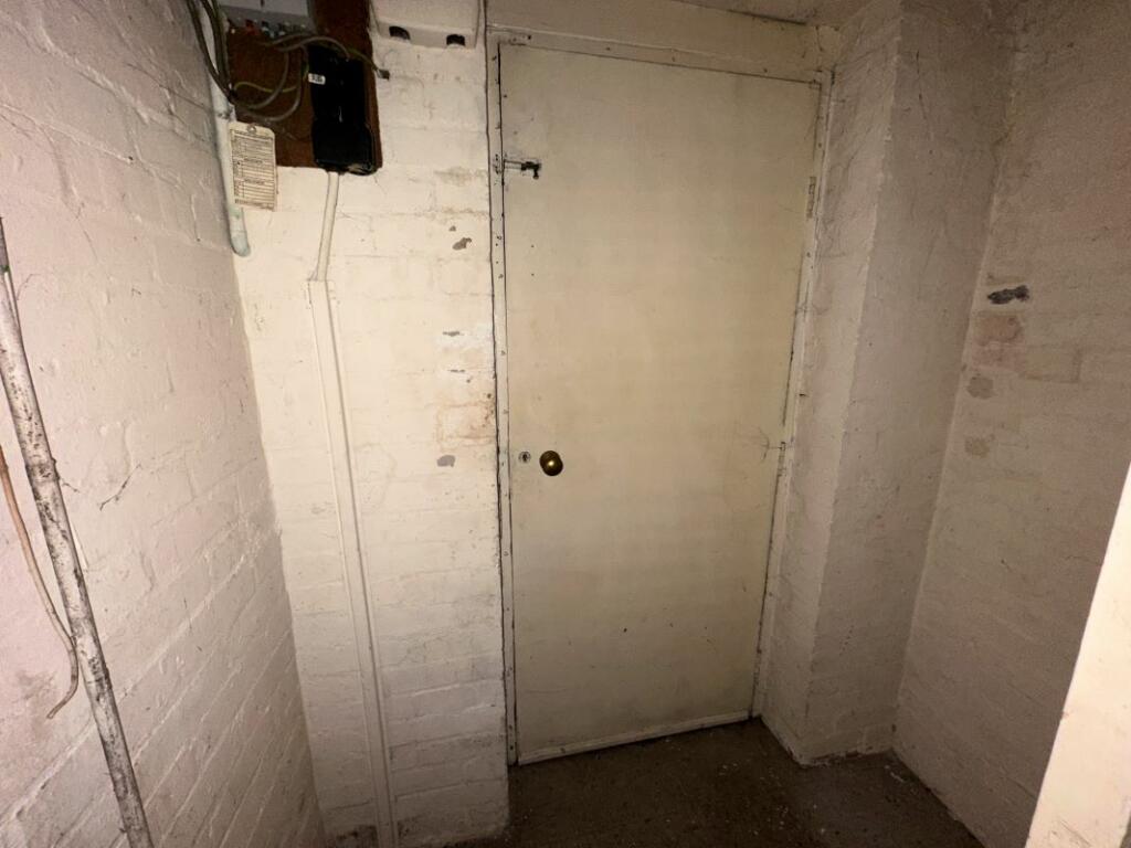 Additional property image - 33 Westcroft Grove, Northfield, Birmingham, B38 8AT