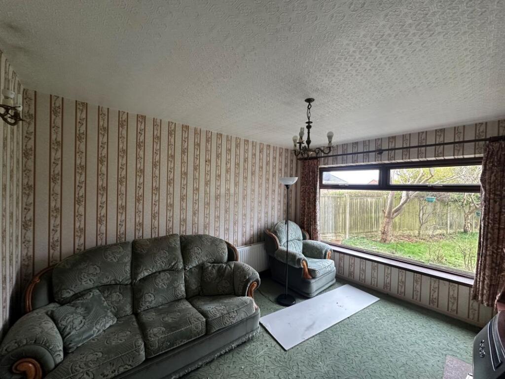 Additional property image - 1 Romsley Close, Rednal, Birmingham, B45 9UX