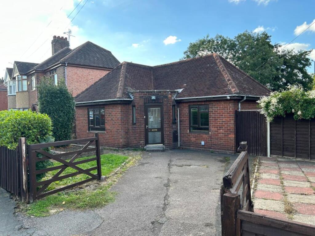 Main image of property: 50 Cromwell Road, Rugby, Warwickshire, CV22 5LY