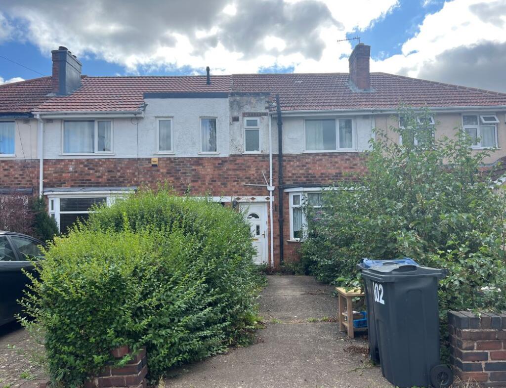 Main image of property: 102 Edenhurst Road, Longbridge, Birmingham, B31 4PL