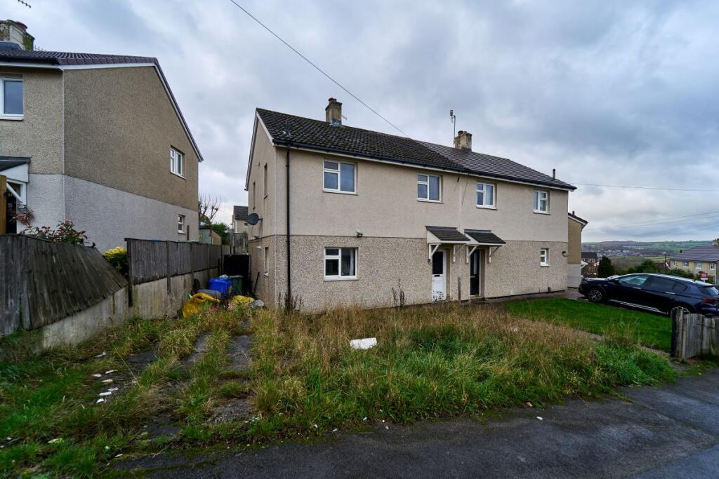 Main image of property: 41 Cornwall Drive, Brimington, Chesterfield, Derbyshire, S43 1EF