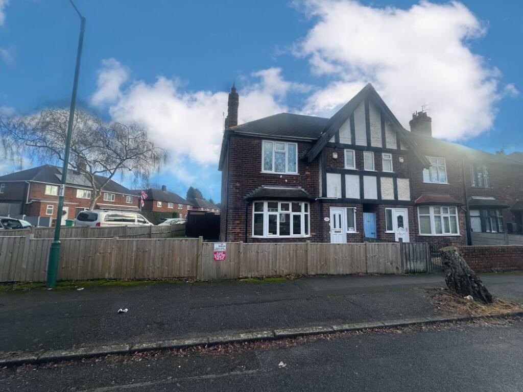 Main image of property: 52 Malton Road, Nottingham, NG5 1EG