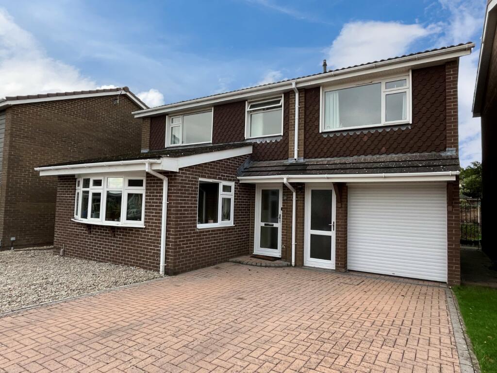 4 bedroom detached house for sale in Leighwood Drive, Nailsea, North