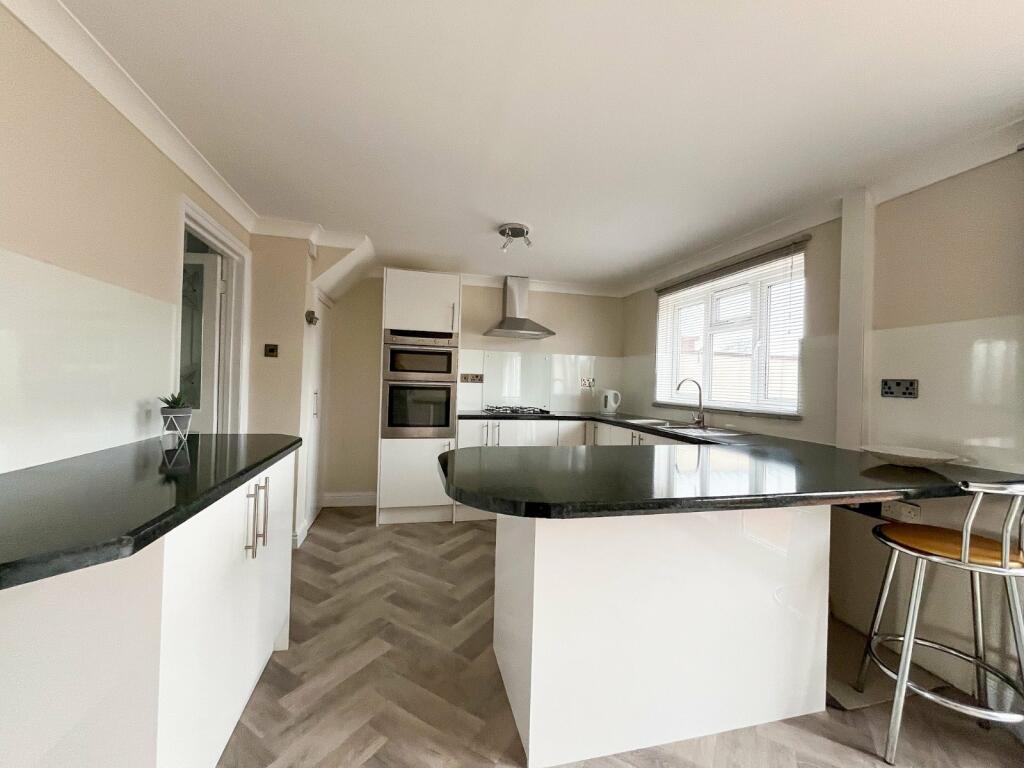 Additional property image - Milton Close, Nailsea, North Somerset, BS48