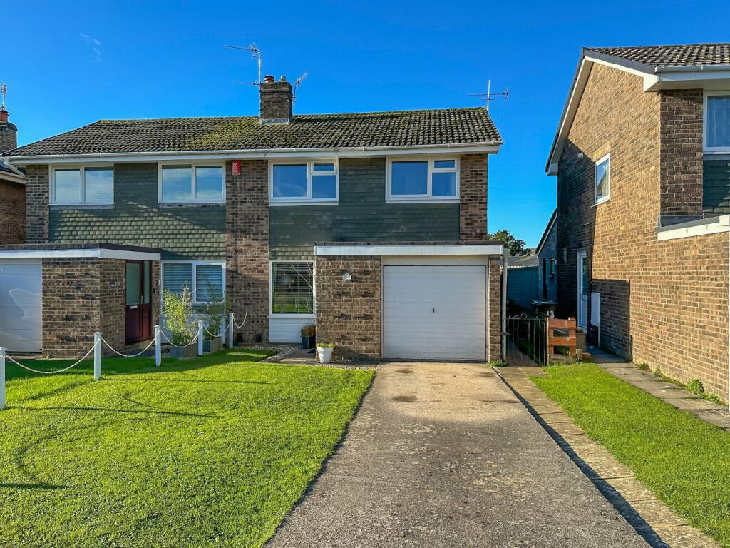 Main image of property: Godwin Drive, Nailsea, North Somerset, BS48