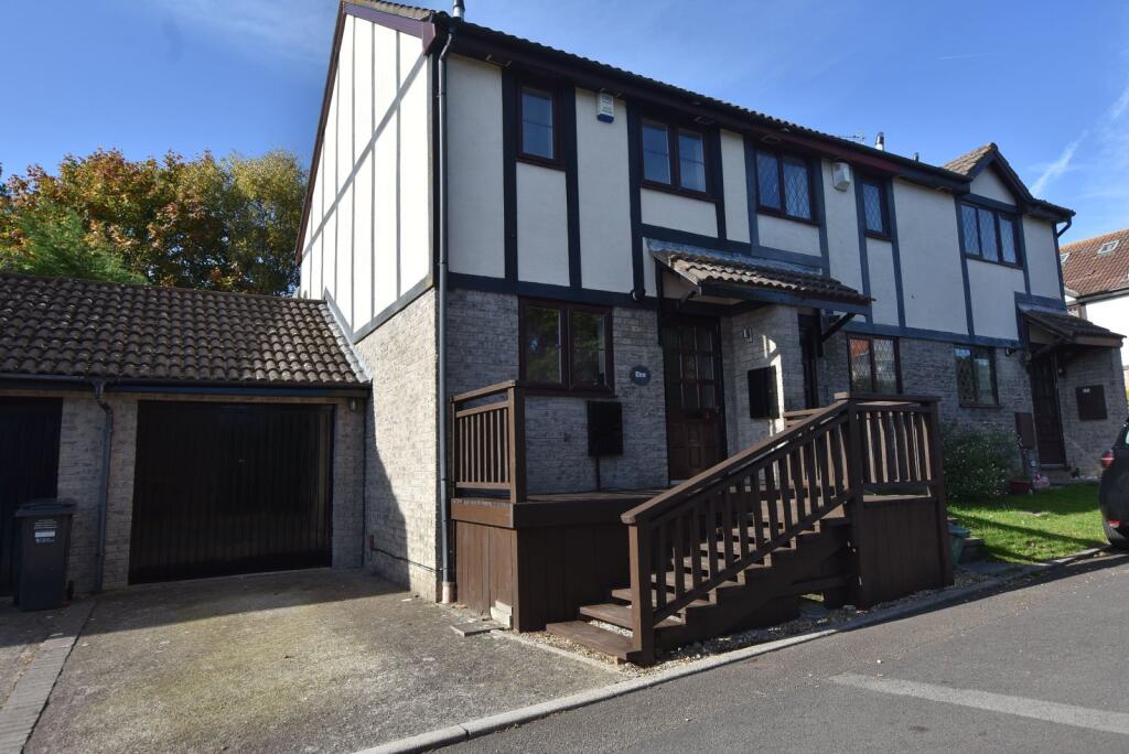 Main image of property: Wincanton Close, Nailsea, North Somerset, BS48