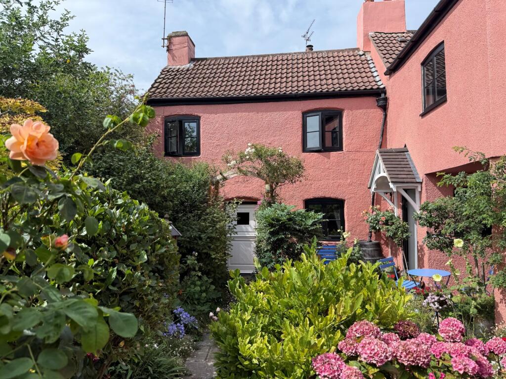 Main image of property: Kingshill, Nailsea, North Somerset, BS48