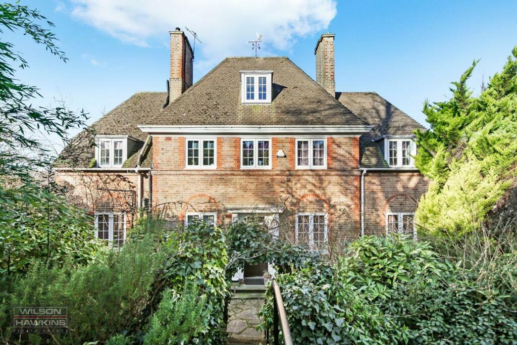 5 bedroom detached house for sale in Waldron Road, Harrow, HA1