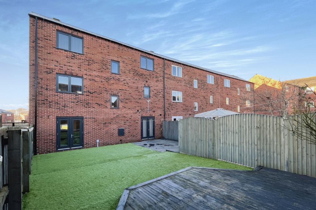 5 bedroom town house for sale in Davy Road, Allerton Bywater