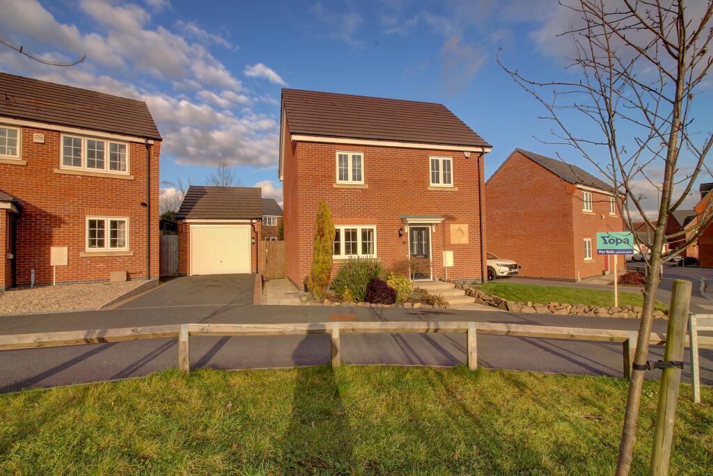 3 bedroom detached house for sale in Chapman Close, Markfield, LE67