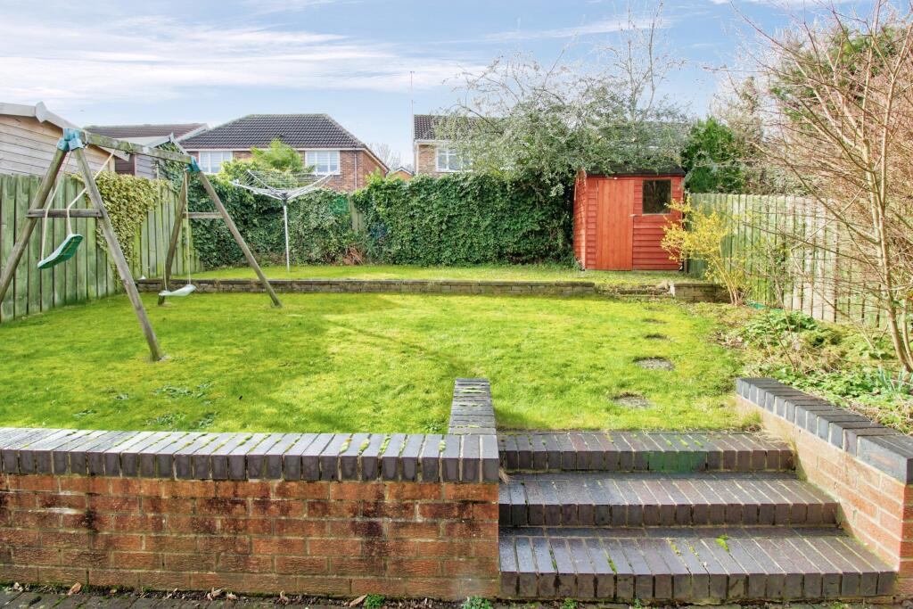 4 bedroom detached house for sale in Far Golden Smithies, Mexborough, S64