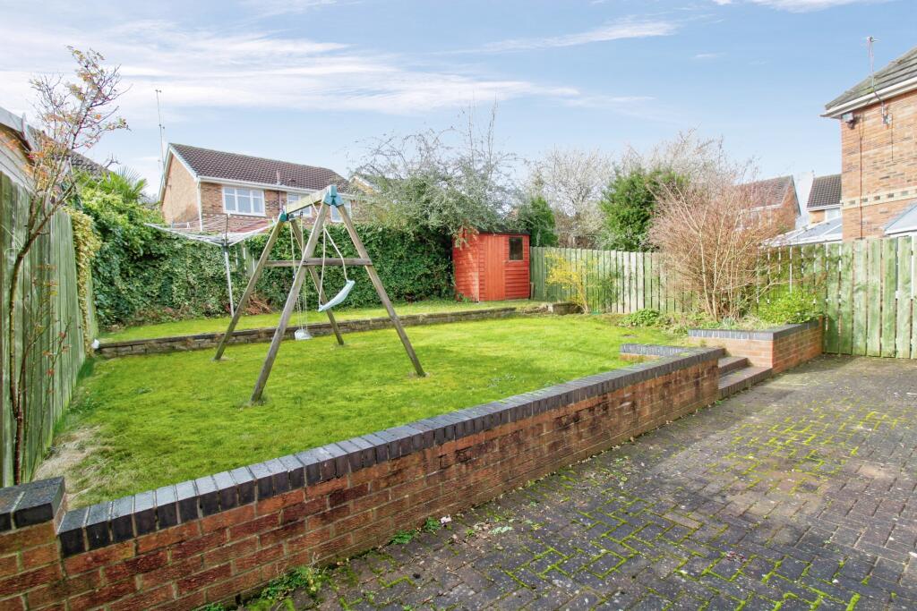 4 bedroom detached house for sale in Far Golden Smithies, Mexborough, S64