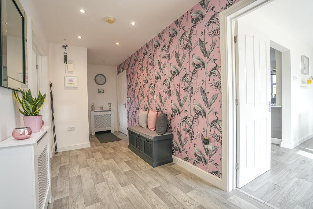 4 bedroom detached house for sale in Private Lane, NormanbybySpital, LN8