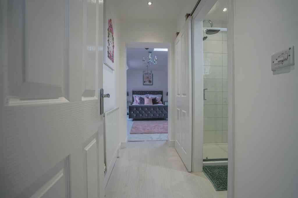 4 bedroom detached house for sale in Private Lane, NormanbybySpital, LN8