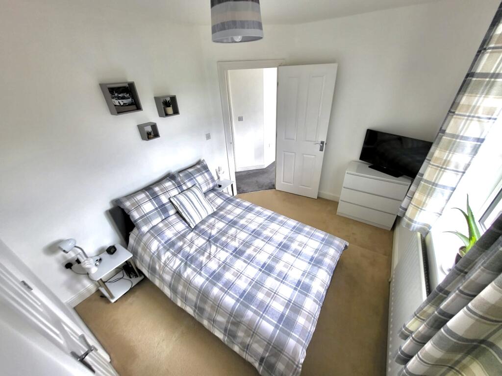 4 bedroom detached house for sale in Private Lane, NormanbybySpital, LN8