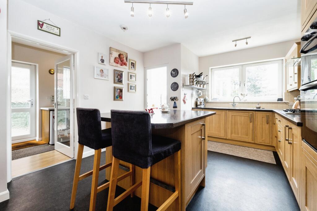 4 bedroom detached house for sale in Boultham Park Road, Lincoln, LN6