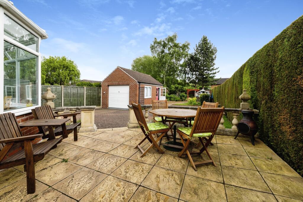 4 bedroom detached house for sale in Boultham Park Road, Lincoln, LN6