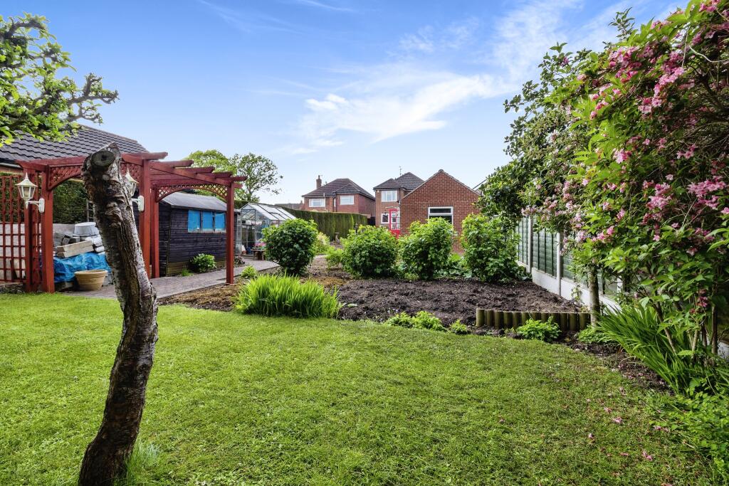 4 bedroom detached house for sale in Boultham Park Road, Lincoln, LN6