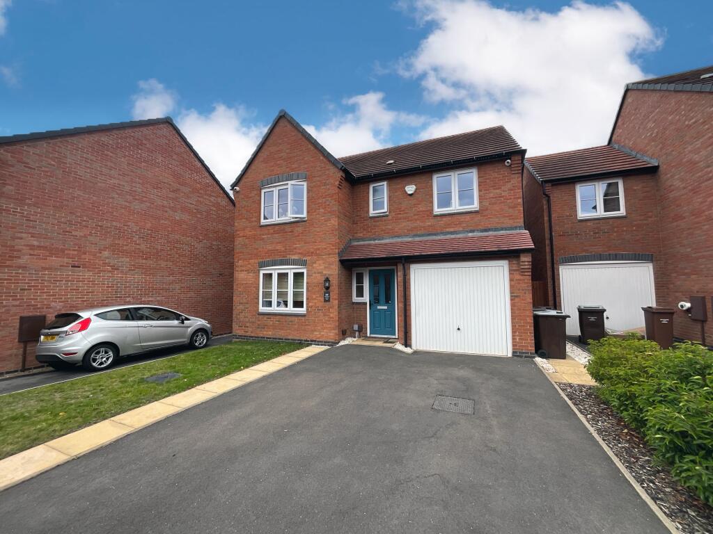 4 bedroom detached house for sale in Chalfont Drive, Nottingham, NG8