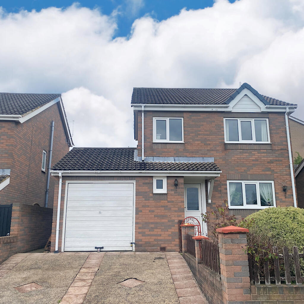 4 bedroom detached house for sale in Ridgedale Road, Bolsover