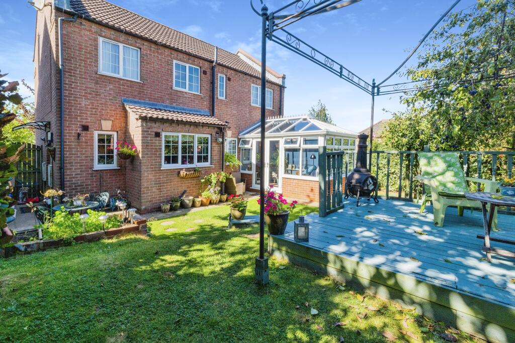 4 bedroom detached house for sale in Windmill Way, Kirton Lindsey, DN21