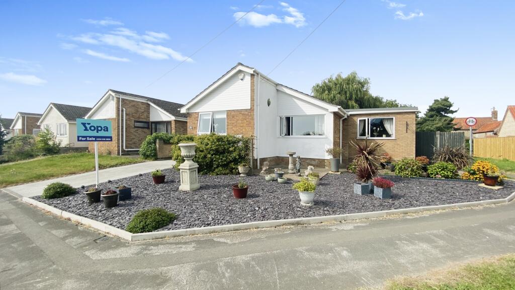 3 bedroom bungalow for sale in Fern Grove, Cherry Willingham, LN3