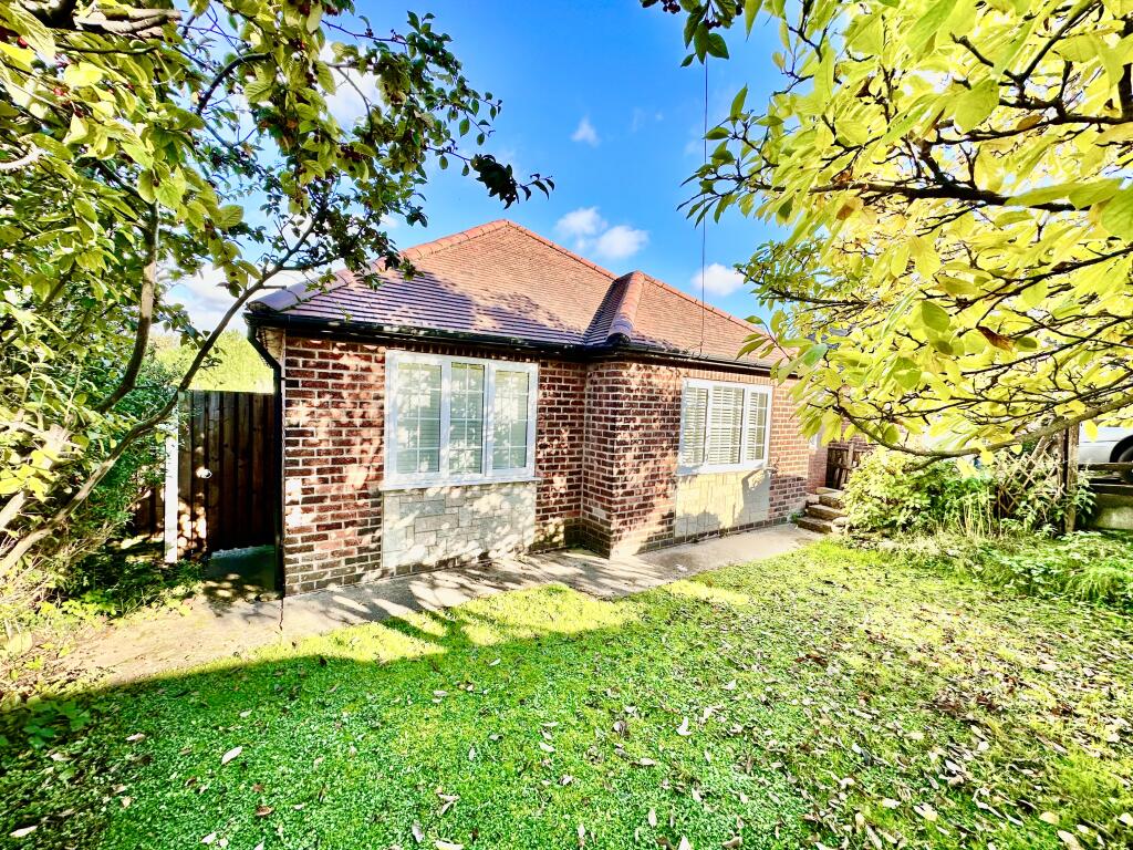2 bedroom detached bungalow for sale in Skinner Street, Worksop, S80