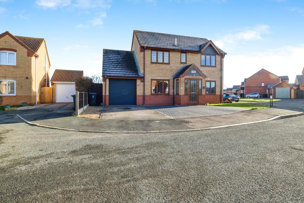 3 bedroom detached house for sale in Saddlers Close, Metheringham, LN4