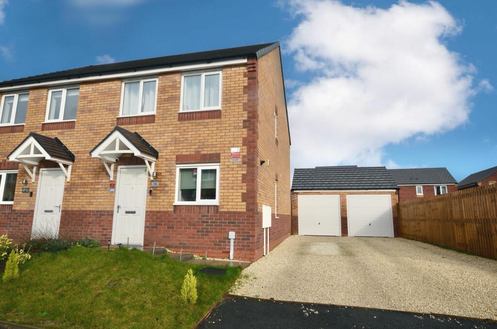 3 bedroom semidetached house for sale in Elmton Way, Worksop, S80