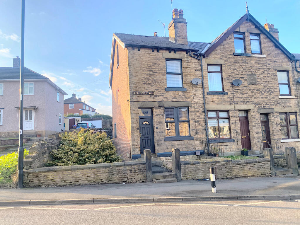 3 bedroom end of terrace house for sale in Stannington Road, Sheffield, S6