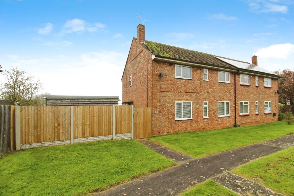 3 bedroom semidetached house for sale in Anderson Road, Hemswell Cliff