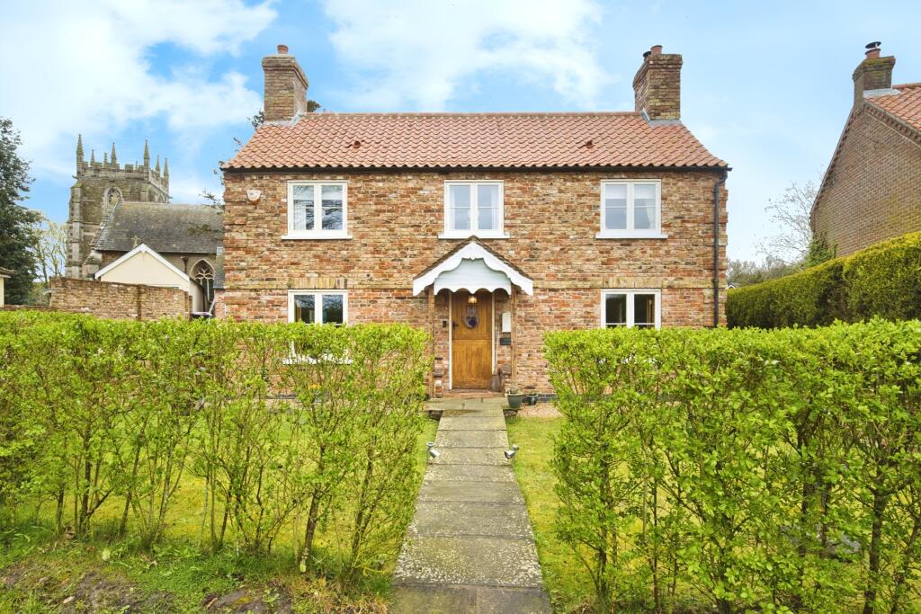3 bedroom detached house for sale in Moat Lane, Old Bolingbroke, PE23