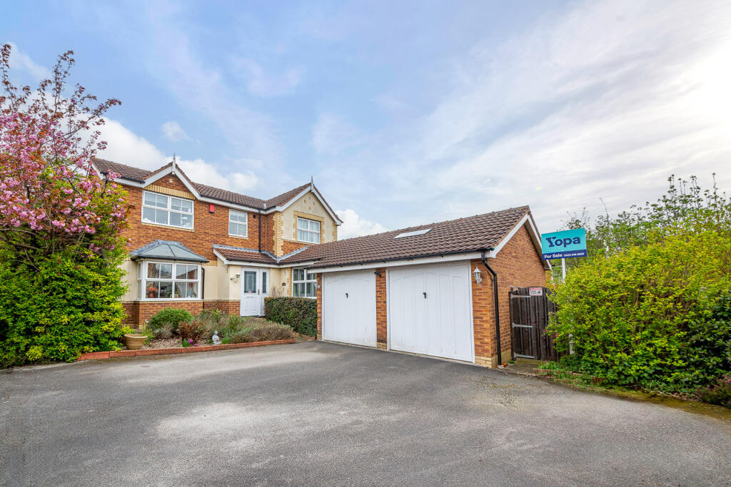 4 bedroom detached house for sale in Haigh Moor Way, Barnsley, S71