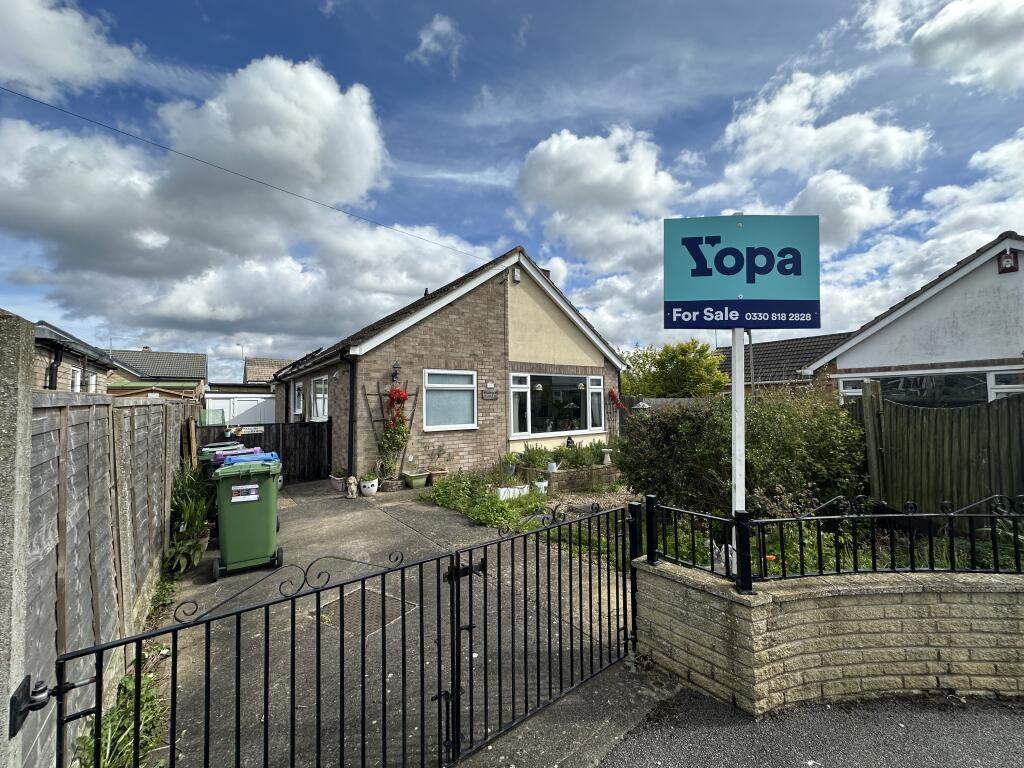 3 bedroom detached bungalow for sale in Ferryside Gardens, Fiskerton, LN3