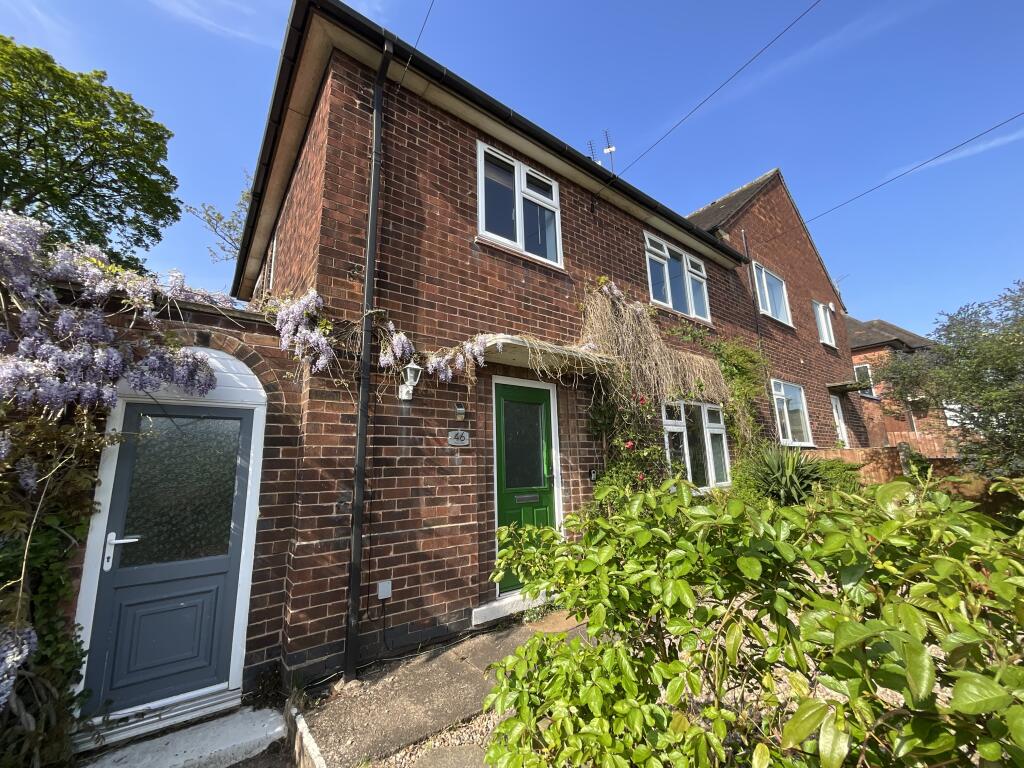 3 bedroom semidetached house for sale in Henley Rise, Nottingham, NG5