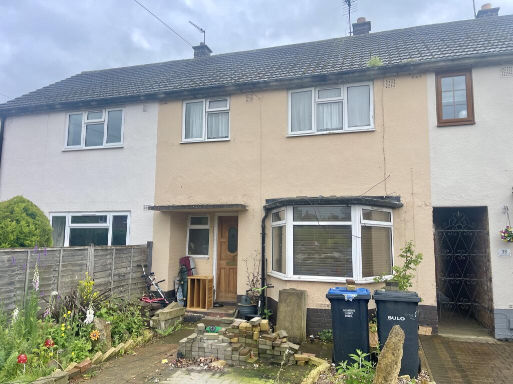 3 bedroom town house for sale in Ireton Road, Market Harborough, LE16