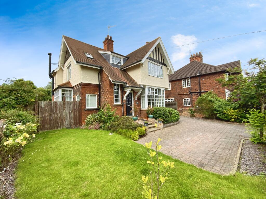 4 bedroom detached house for sale in Marine Avenue, North Ferriby, HU14