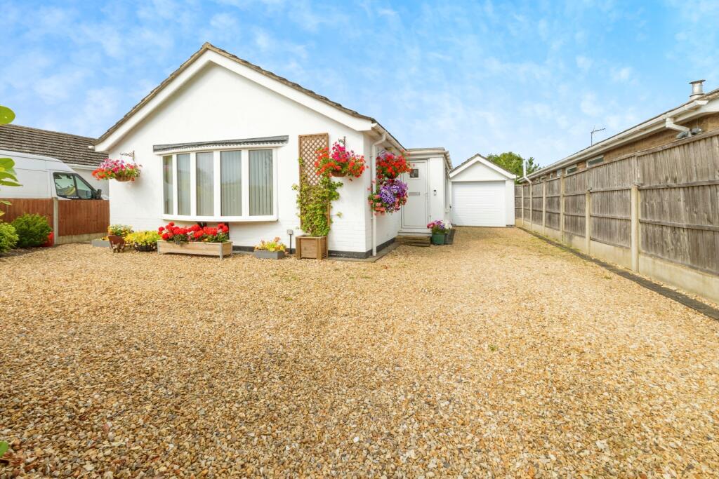 3 bedroom bungalow for sale in Mellows Close, Reepham, LN3