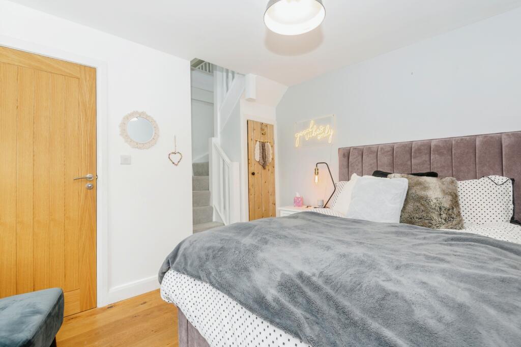 Additional property image - Beacon Road, Bradford, BD6