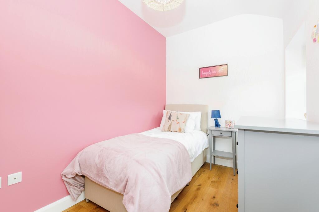 Additional property image - Beacon Road, Bradford, BD6