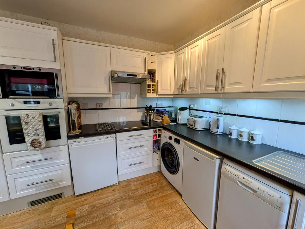 Additional property image - Westcliffe Road, Cleckheaton, BD19