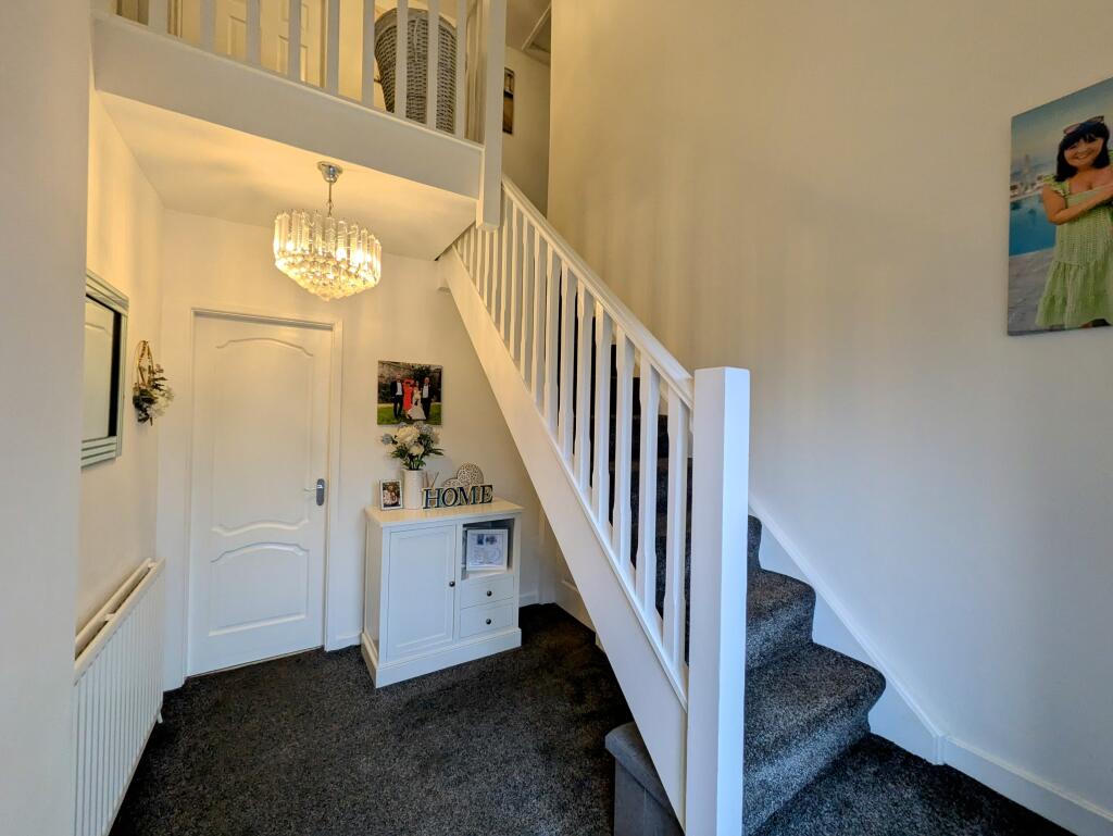 Additional property image - Reevy Drive, Bradford, BD6