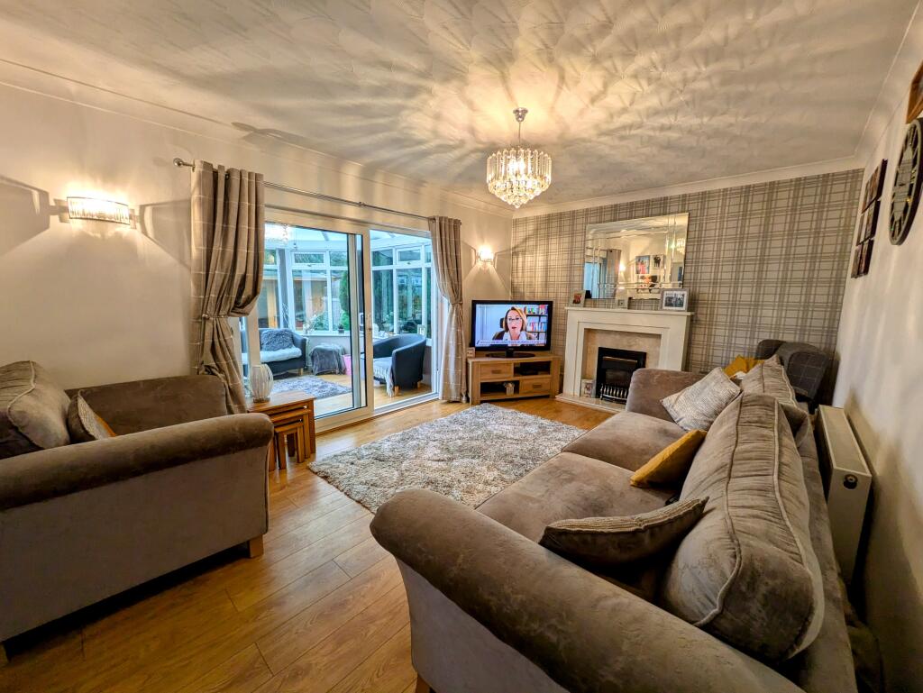 Additional property image - Reevy Drive, Bradford, BD6