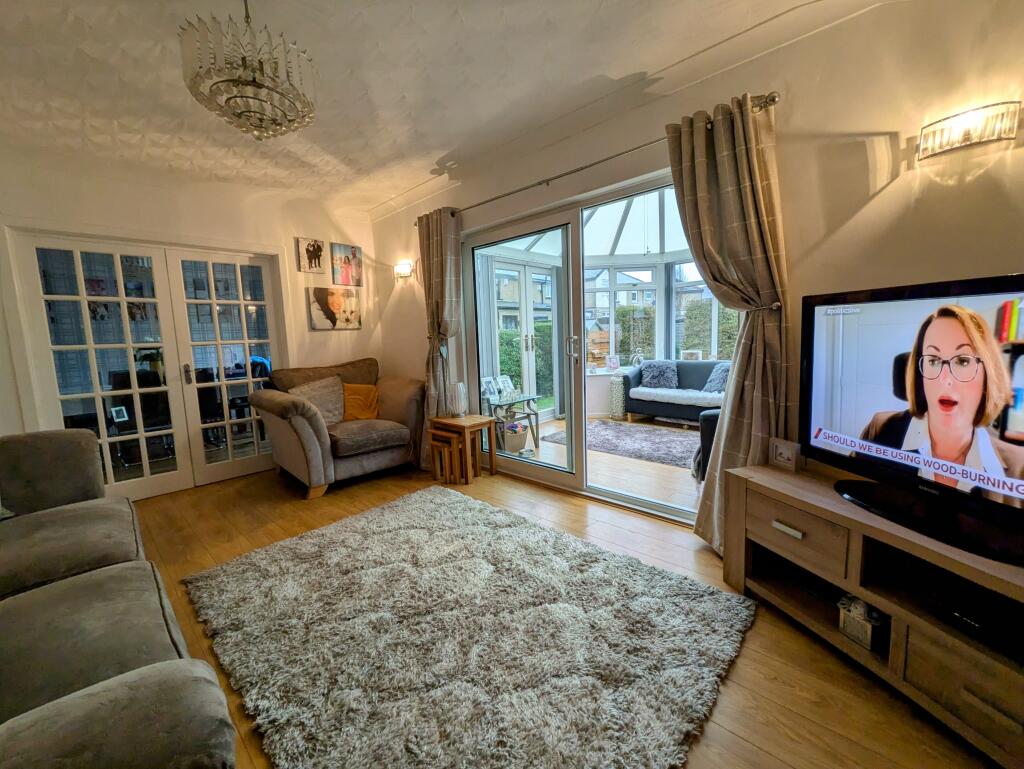 Additional property image - Reevy Drive, Bradford, BD6