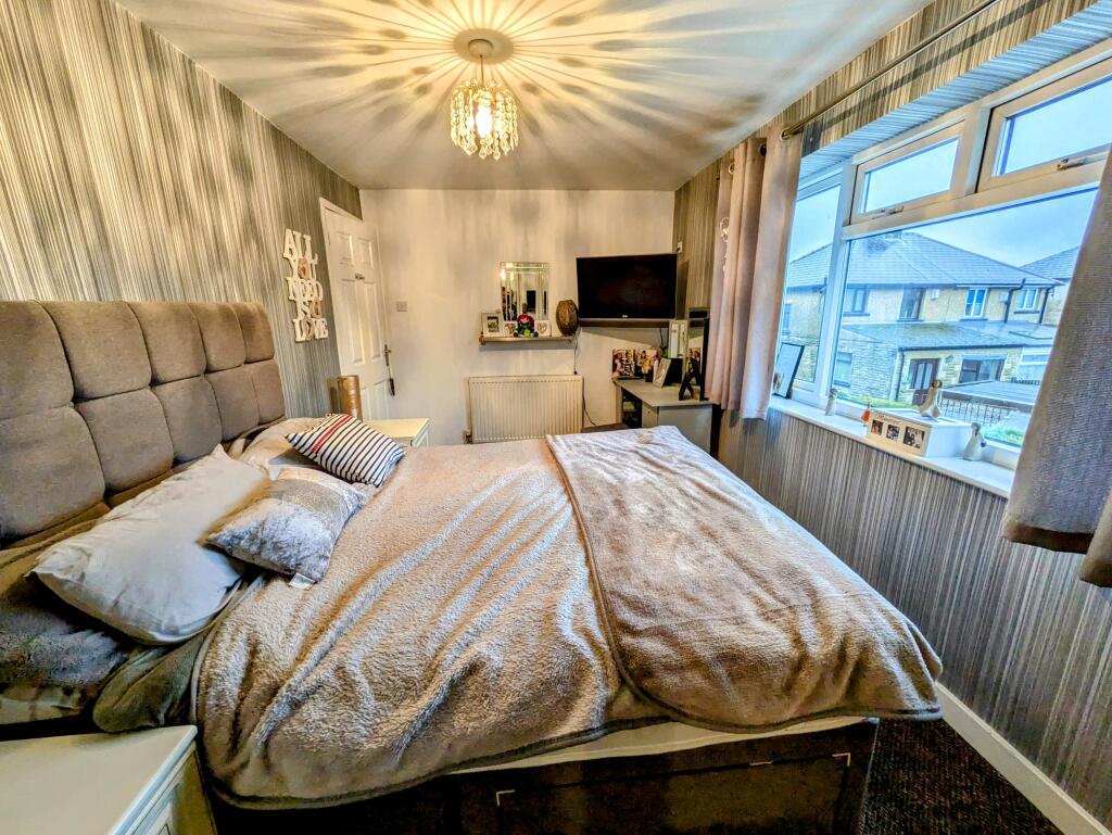 Additional property image - Reevy Drive, Bradford, BD6