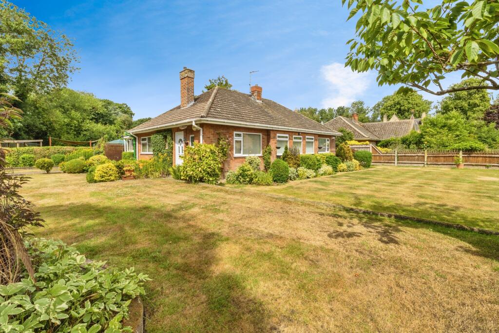 Main image of property: Lower Church Road, Skellingthorpe, LN6