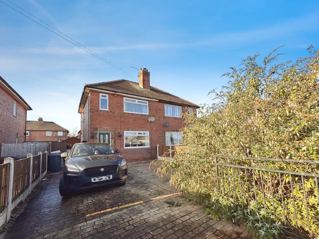 Main image of property: Spenslea Grove, Leeds, LS27