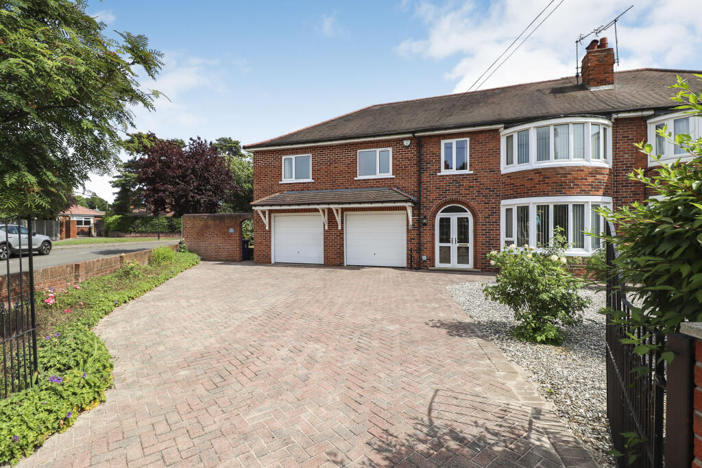 Main image of property: Rose Hill Rise, Doncaster, DN4